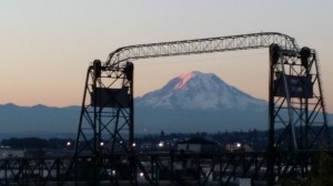 I liked how the mountain was framed by the draw bridge in this shot taken from the Park across from the Old City Hall.